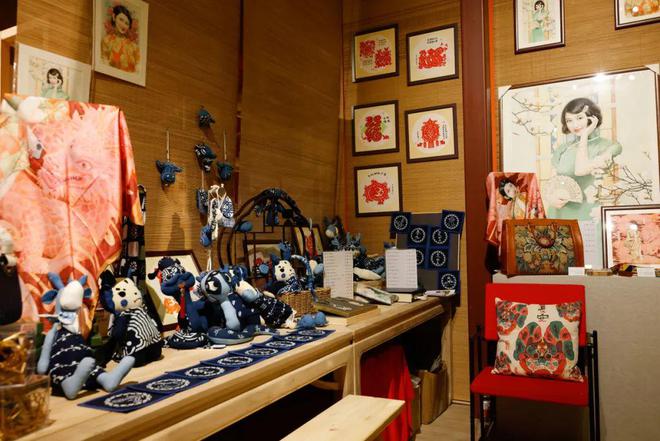 星空体育平台：非遗探店 中国非遗馆“过年”春节主题展里的“沪上风华”(图3)