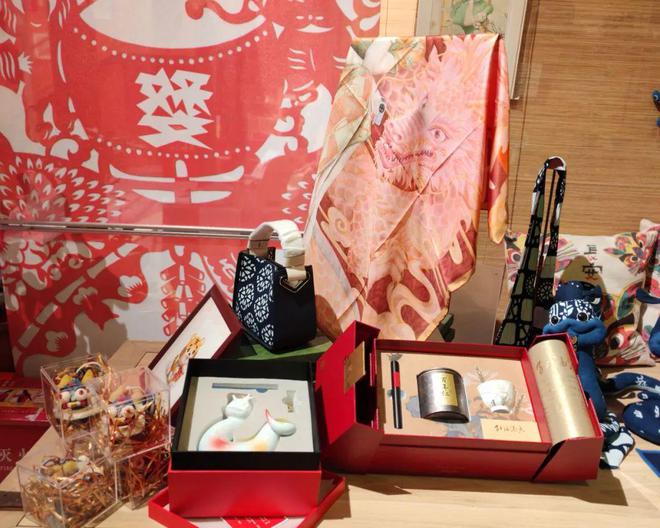 星空体育平台：非遗探店 中国非遗馆“过年”春节主题展里的“沪上风华”(图4)