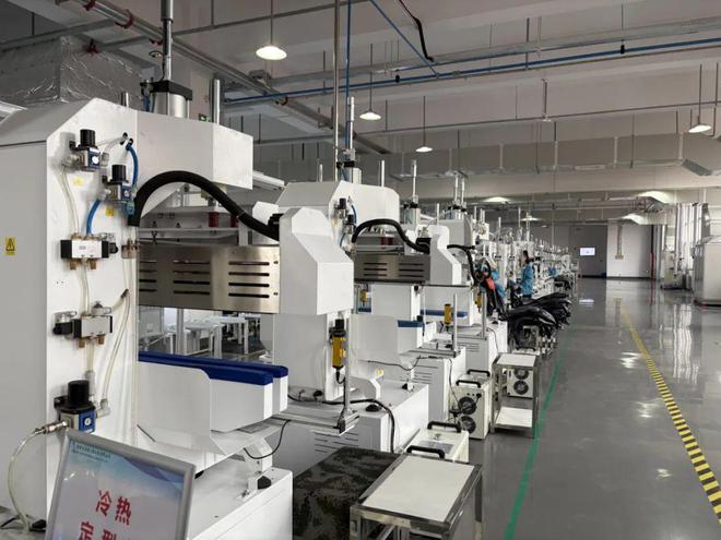 年终特辑丨际华3502：瞄准前沿科技适应技术革命(图2)