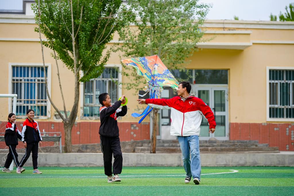 星空体育平台：“我的老师是太阳也是月亮”(图4)