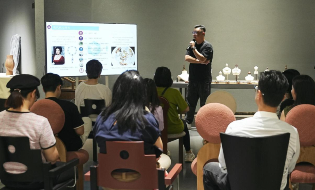 星空体育平台：钻汇云：活动快报 时尚主理人招募计划——珍珠创业沙龙(图1)
