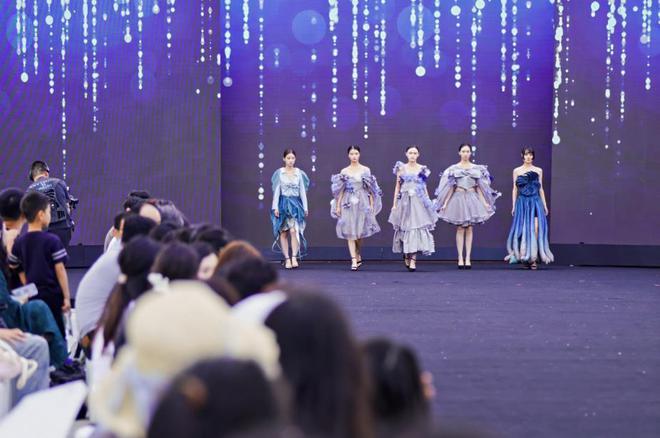2025中国纺织服装数字时尚产业大会在合肥瑶海举行(图2)