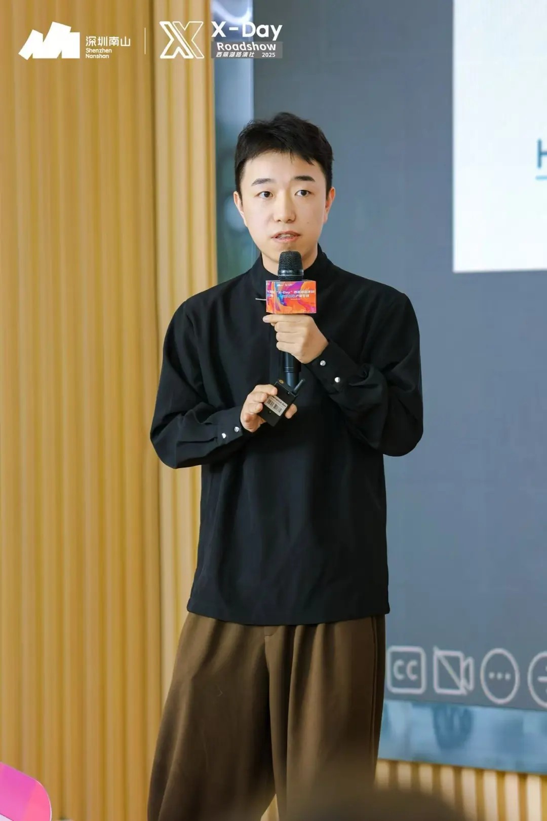 星空体育平台：温州小伙用AI颠覆服装设计业10分钟出图170个国家、近10万设计师使用(图3)