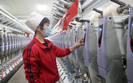 际华集团塑造纺织科技与服装美学共生智能产业发展体现