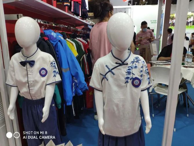 千亿校服市场已经有服装厂抓住了机会你还在等疫情过去？(图7)