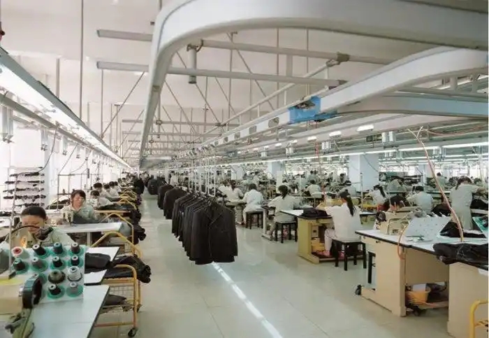 雅都服饰斩获“2025中国服装高端定制十大品牌”引领服装定制新标杆(图4)