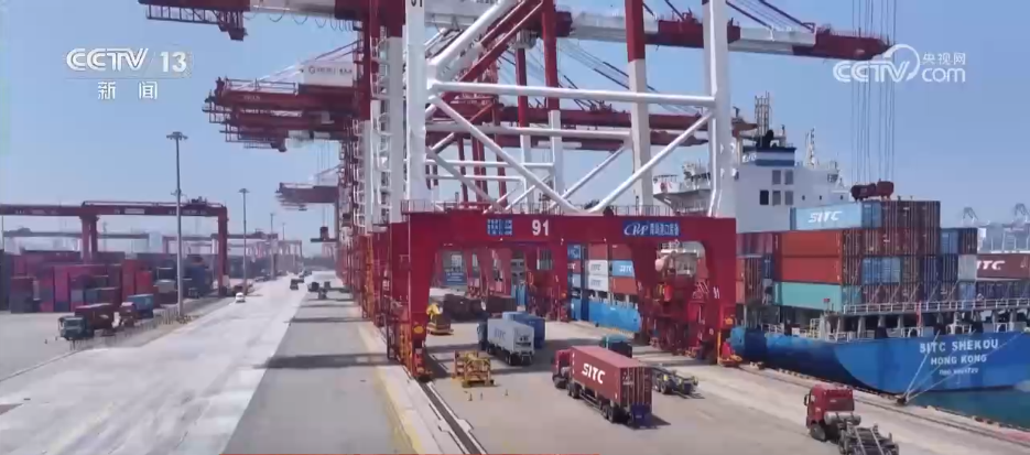 服务“靠前一步”+技术升级迭代 智慧港口助力更多外贸企业破浪“出海”(图4)