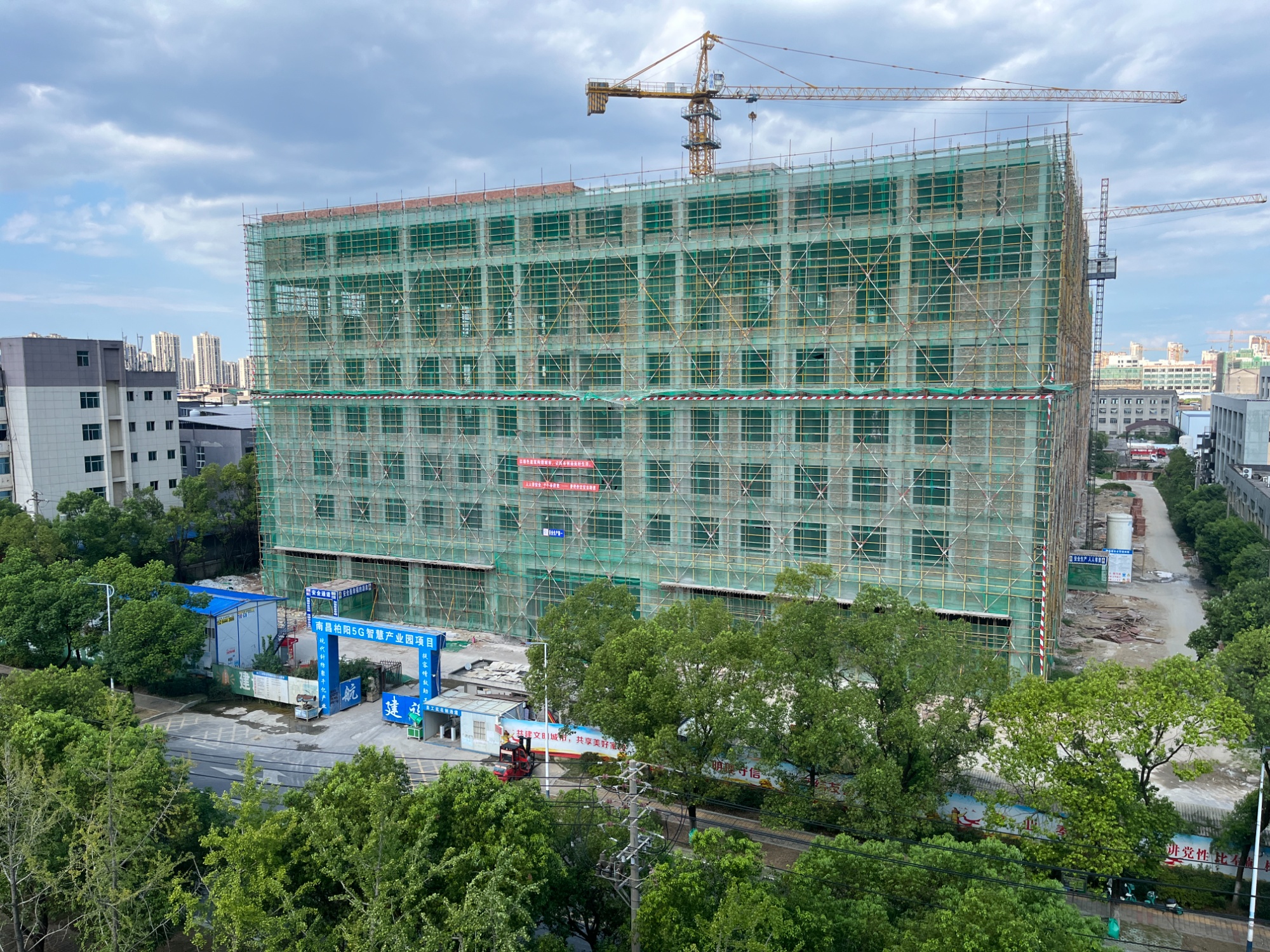 向天空要空间:南昌青山湖“工业上楼”重塑产业生态(图2)