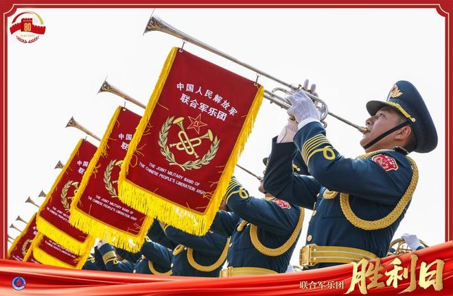 星空体育平台：霍震霆与儿子们齐聚北京观看阅兵霍启刚发长文：强大的军队向世界展示了我国的底气(图3)