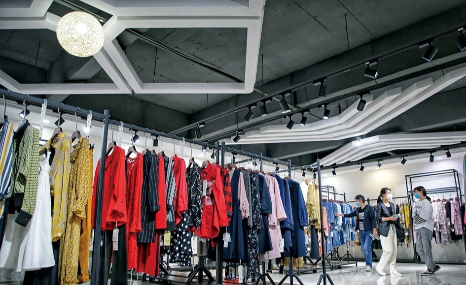 2025中国时装西服行业：从“功能符号”到“文化载体”的跃迁