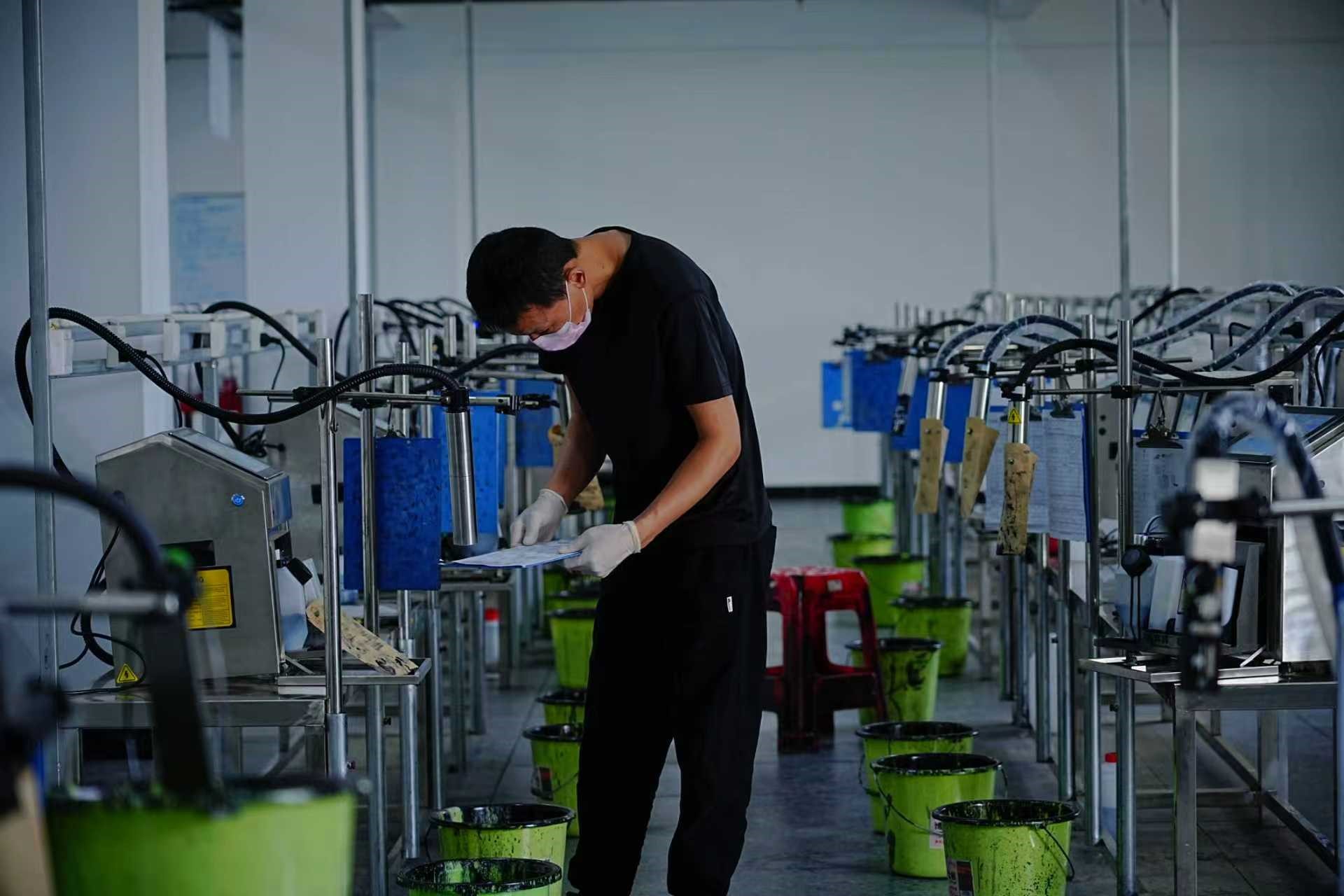 星空体育平台：“链”出新赛道——潜江“出海”观察（中）(图4)