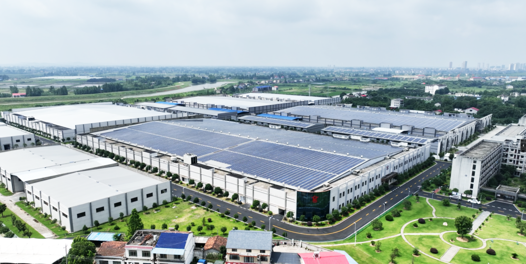 星空体育：政企联姻 华容开启千亿纺织服装产业新征程(图3)