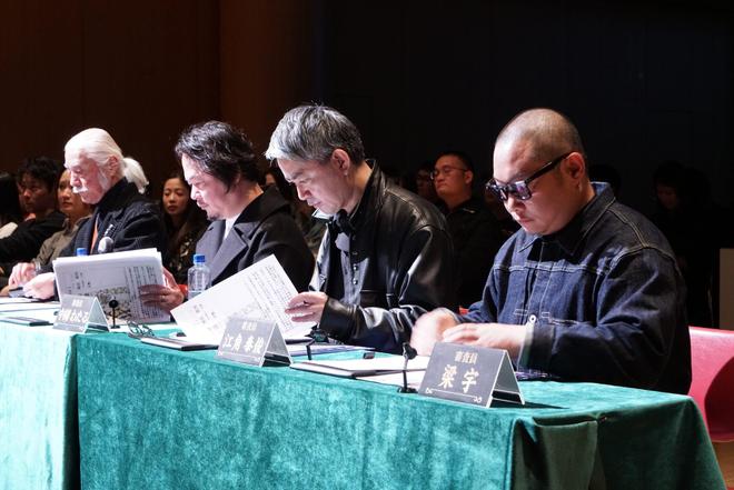 品牌秀助阵 环亚洲新锐设计师服装设计大赛总决赛在东京举行(图1)