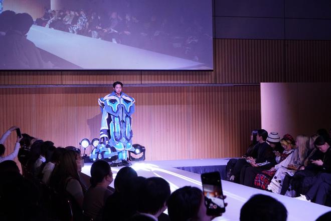 品牌秀助阵 环亚洲新锐设计师服装设计大赛总决赛在东京举行(图17)