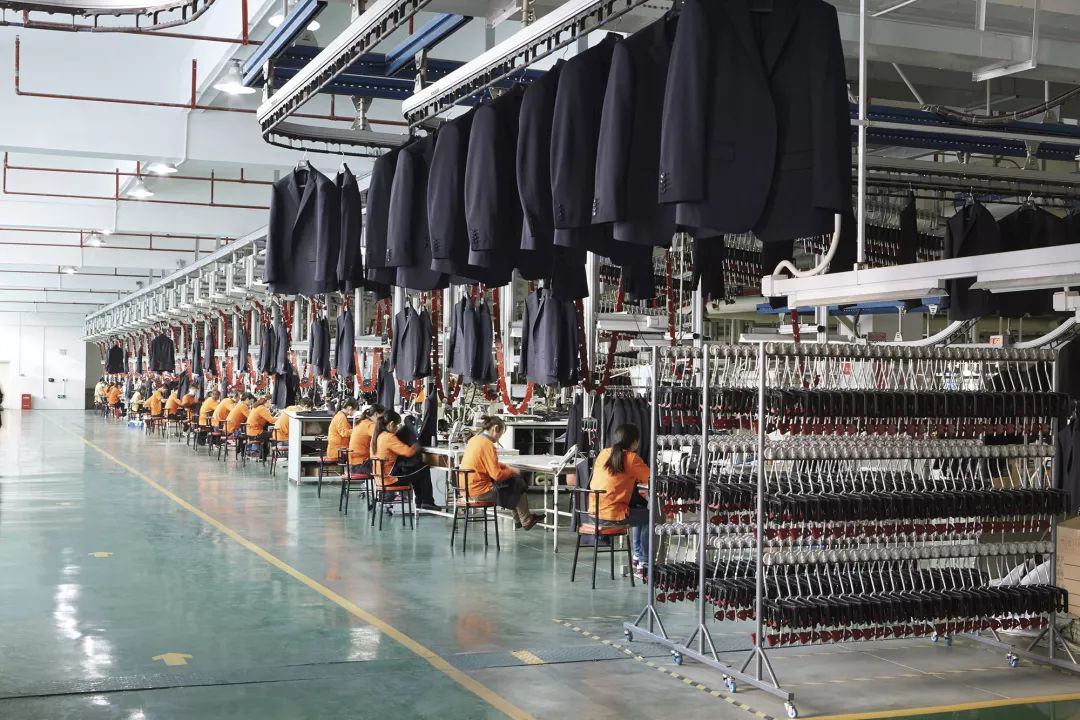 雷池大地｜从 “织造” 到 “智造”望江小城10万服装人一年生产3亿件