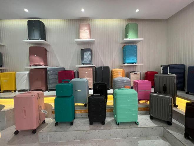 辉煌十四五 奋进十五五 新干箱包加速迈向高端化国际化(图1)