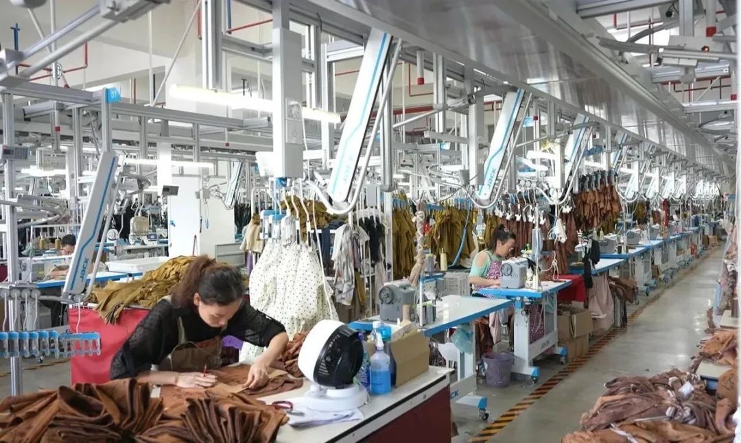 四中全会精神解读·市场最前沿从“流水线”到“定制线”纺织行业迎来数智蝶变