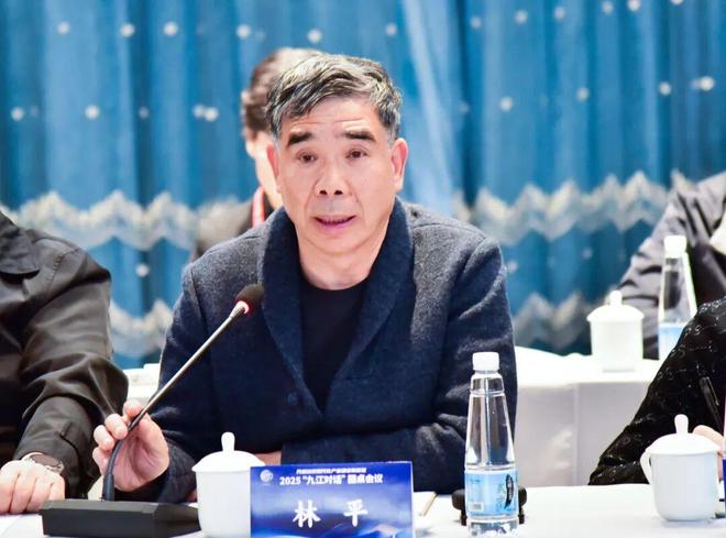 九江论道纺织未来！业界精英聚首圆桌会议谋篇布局 “十五五”(图4)