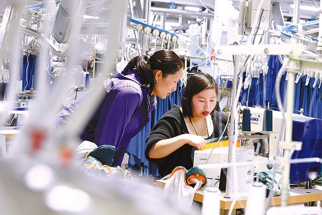 省委书记现场调研!河南这家服装厂凭啥让全国瞩目?(图6)