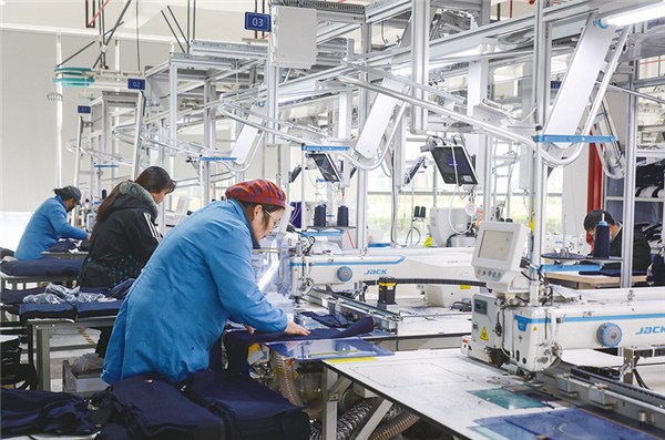 传统制造业：沉默的基石与待燃的引擎 ——基于“十五五”规划视角的解读