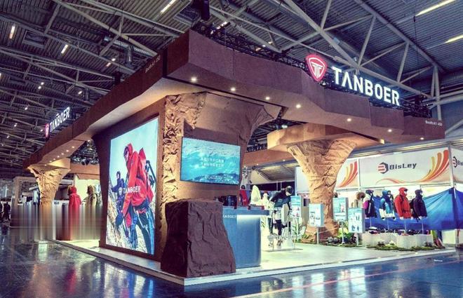 波司登慌了！山东跑出羽绒服大王70后夫妇一年赚13亿今要上市(图5)