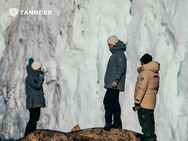 波司登慌了！山东跑出羽绒服大王70后夫妇一年赚13亿今要上市(图7)