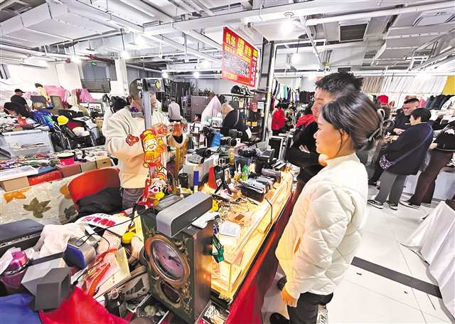 星空体育平台：年轻人为何爱上怀旧消费(图2)