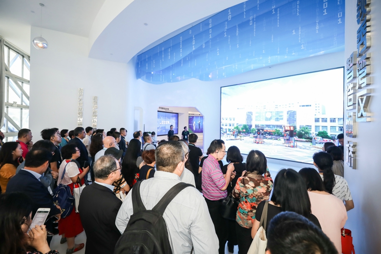 2018首届世界布商大会与会嘉宾走进柯桥纺织产业(图4)