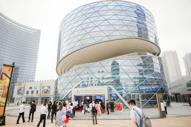 2018首届世界布商大会与会嘉宾走进柯桥纺织产业(图3)