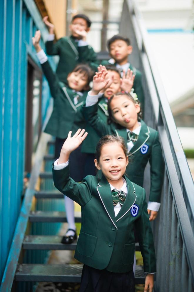 星空体育平台:2026全国两会专题苏美达伊顿纪德:执人文之笔绘就校服产业发展新图景(图1)