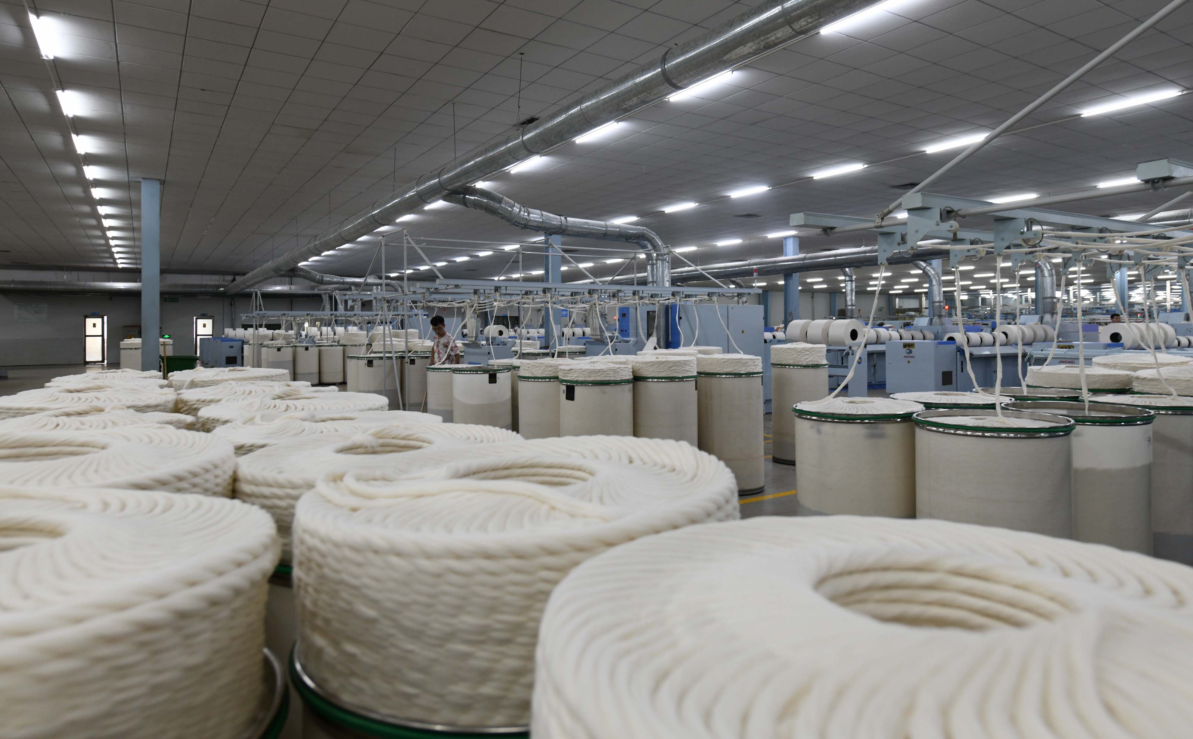 2026服装加工产业:挑战重重转型迫在眉睫