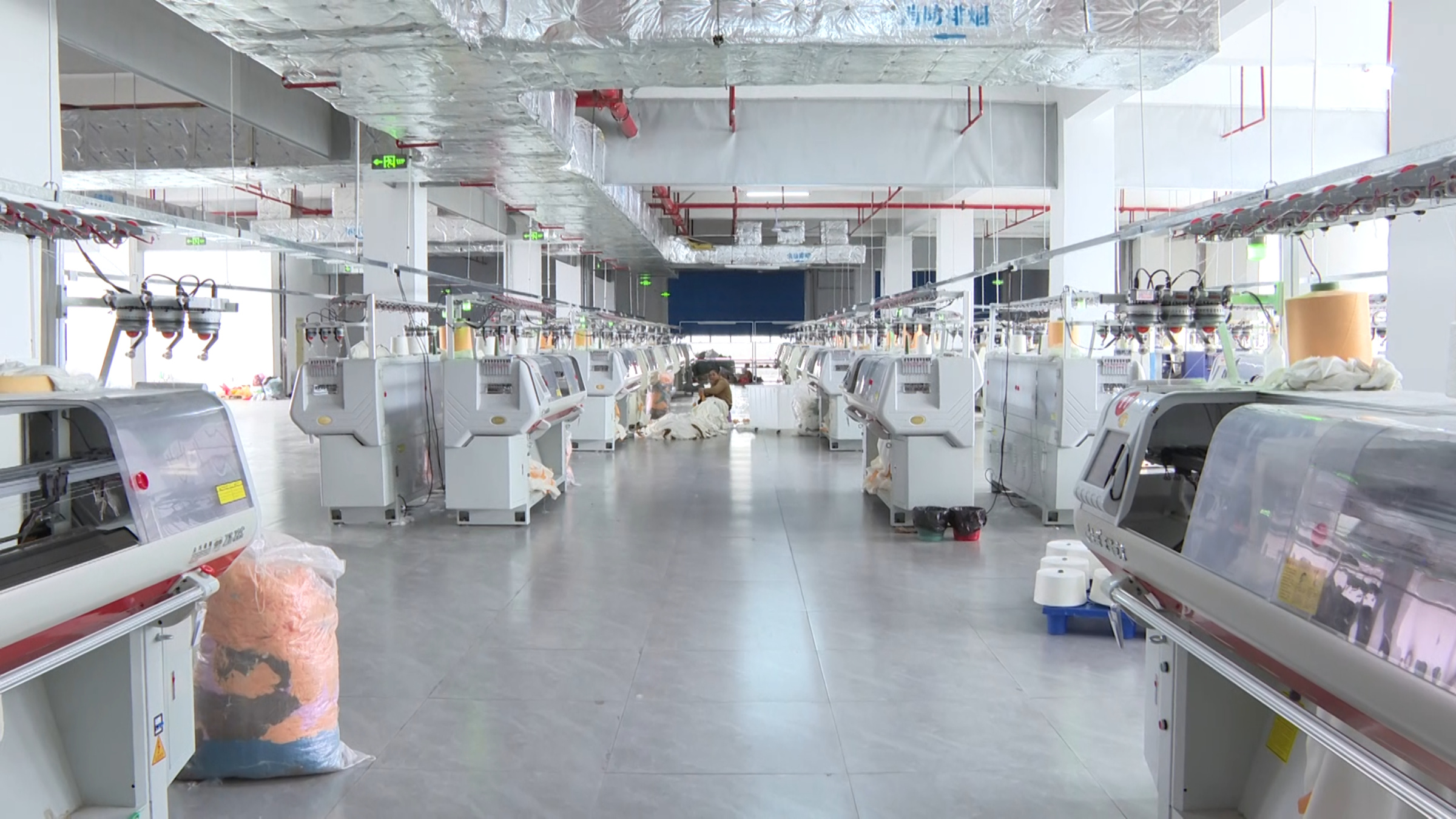 贺州：奏响复工复产“春之声”(图1)