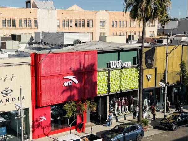 星空体育平台：安踏集团收入增长133%突破802亿元 连续四年稳居中国首位(图1)