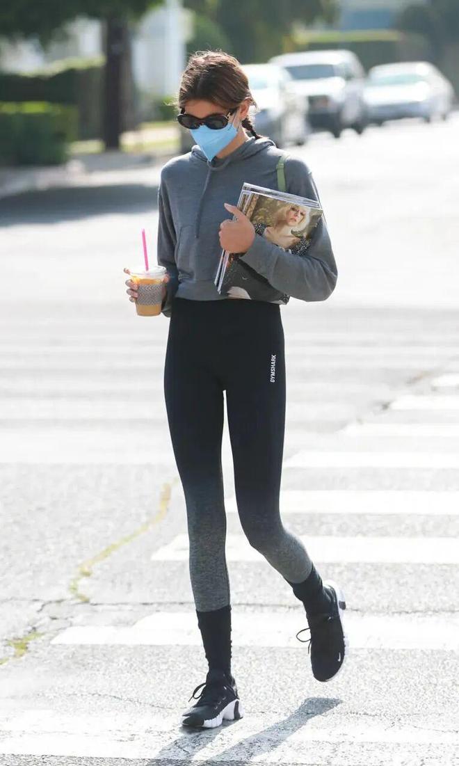 女生们曾经超级爱的裤子为啥现在没人穿了?(图3)