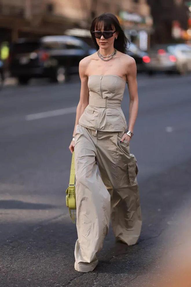 女生们曾经超级爱的裤子为啥现在没人穿了?(图7)