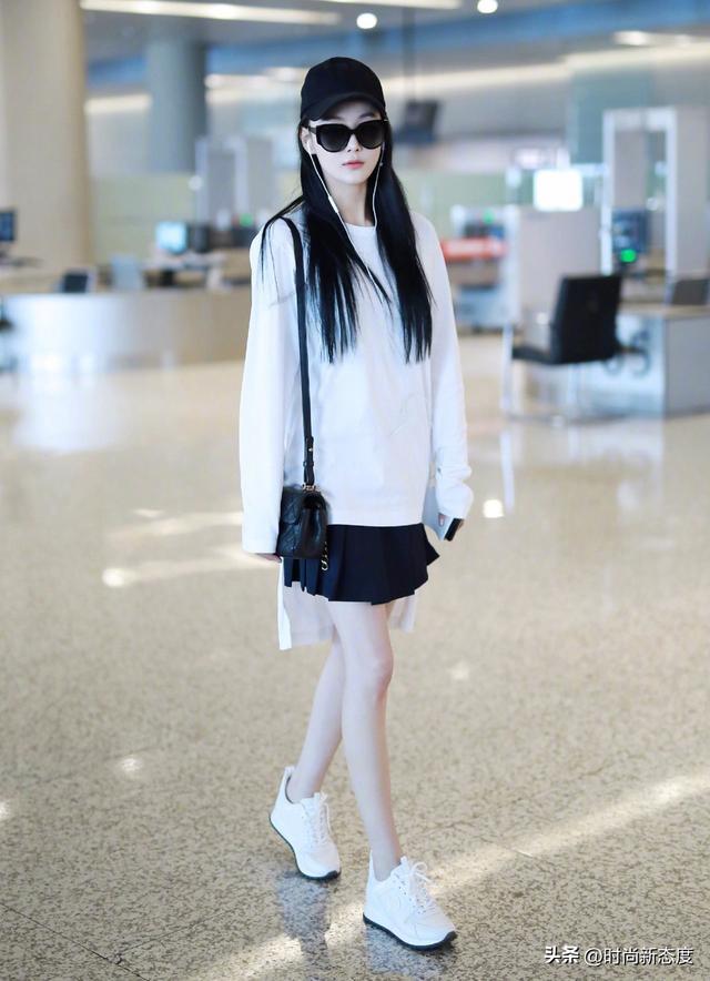 星空体育：2024下半年最流行这些裙子！衣橱表示很心动端庄得体又显气质(图6)