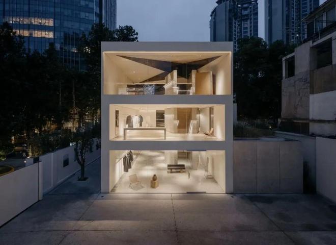 星空体育：YEARLY PLAN落子成都麓湖CPI这个中国当代品牌不到三年时间打造十余家店(图8)