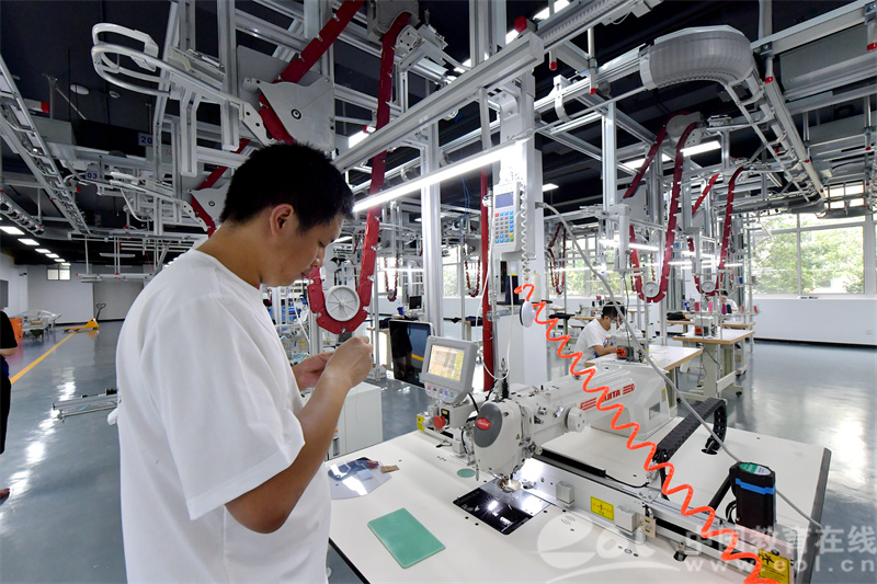 星空体育平台：卓郎智能涨323%成交额141亿元主力资金净流入10362万元