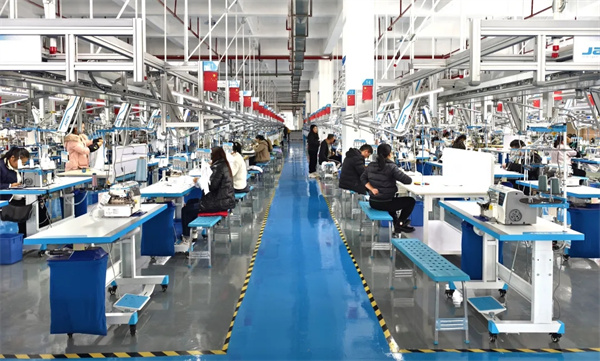 星空体育：2026年4月驼绒厂家推荐指南：水洗驼绒驼绒填充料羊驼绒精梳驼绒丝光驼绒公司优选！