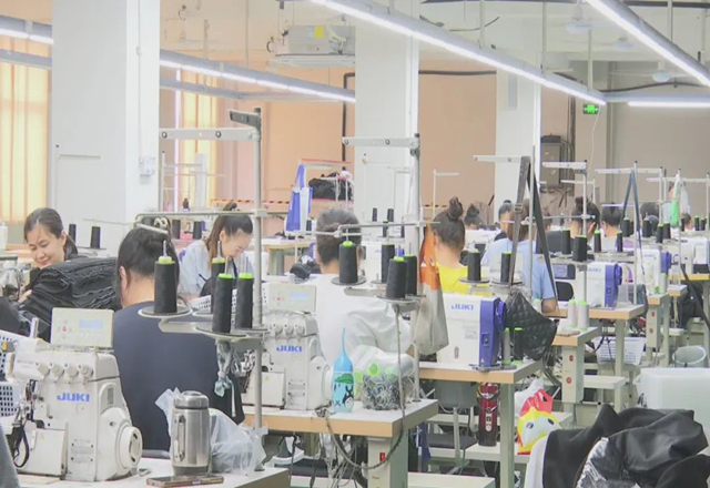 星空体育：缝纫机连上“云端工厂”年产服装8亿件