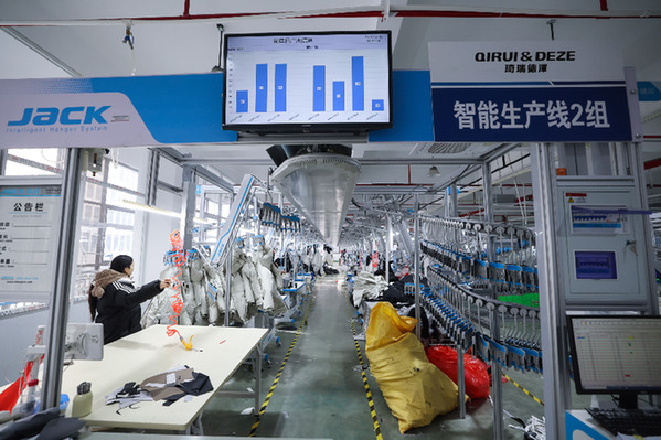 江西于都持续擦亮纺织服装产业品牌智能生产满足多元需求