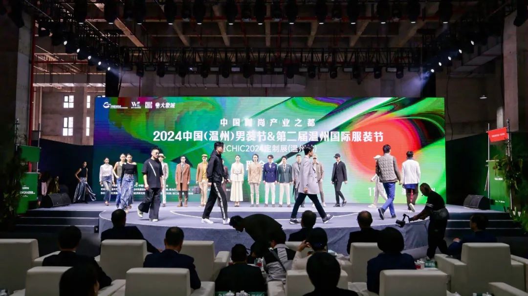 百万粉丝网红拍摄定制“私密视频”定价520元和1388元卖给特定会员